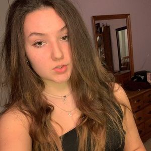 Meet your Posher, Alese